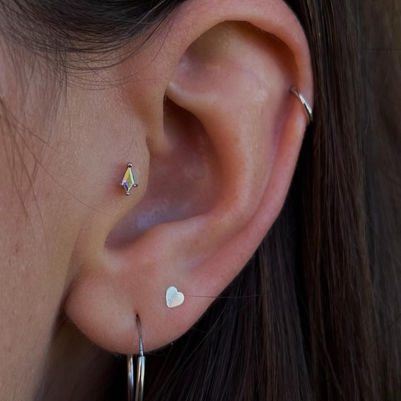 Soho Mini Threadless End with Mercury Mist Topaz - Picture 4 of 4